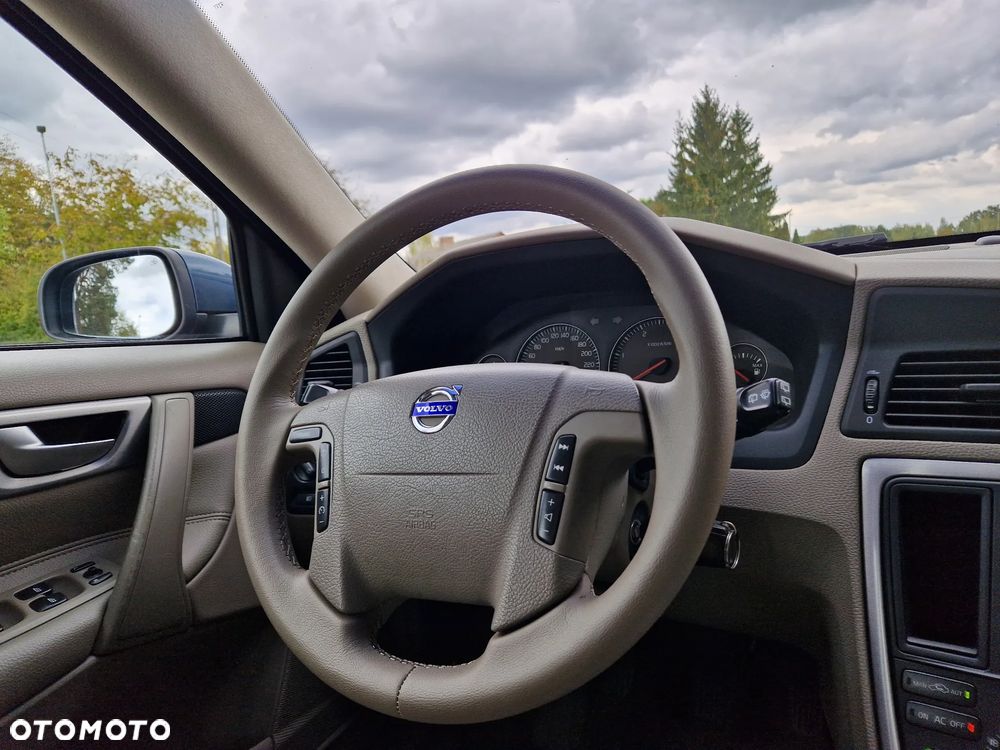 Volvo V70 2.4D Summum - 15