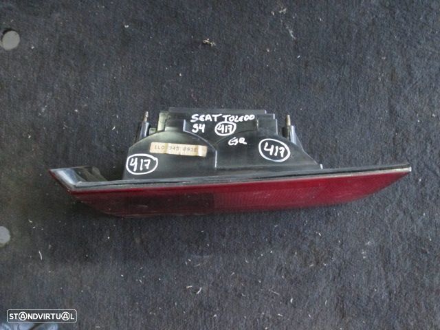 Farol Tras 1L0945093E SEAT TOLEDO 1994 5P ESQ HELLA - 3