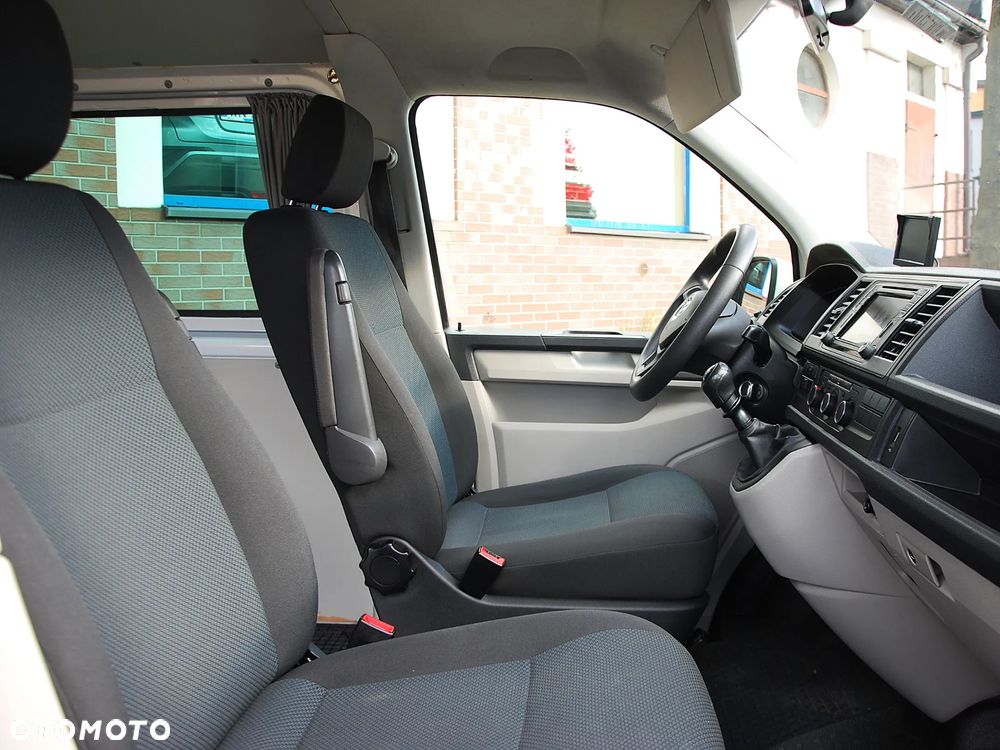 Volkswagen Transporter - 11