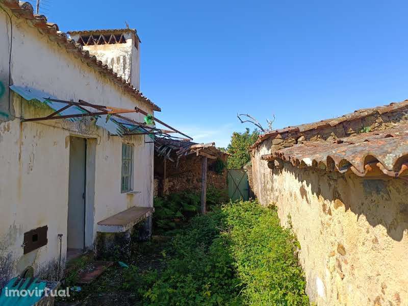 Moradia para Restaurar T3 Venda em Santiago de Montalegre,Sardoal - Grande imagem: 2/10
