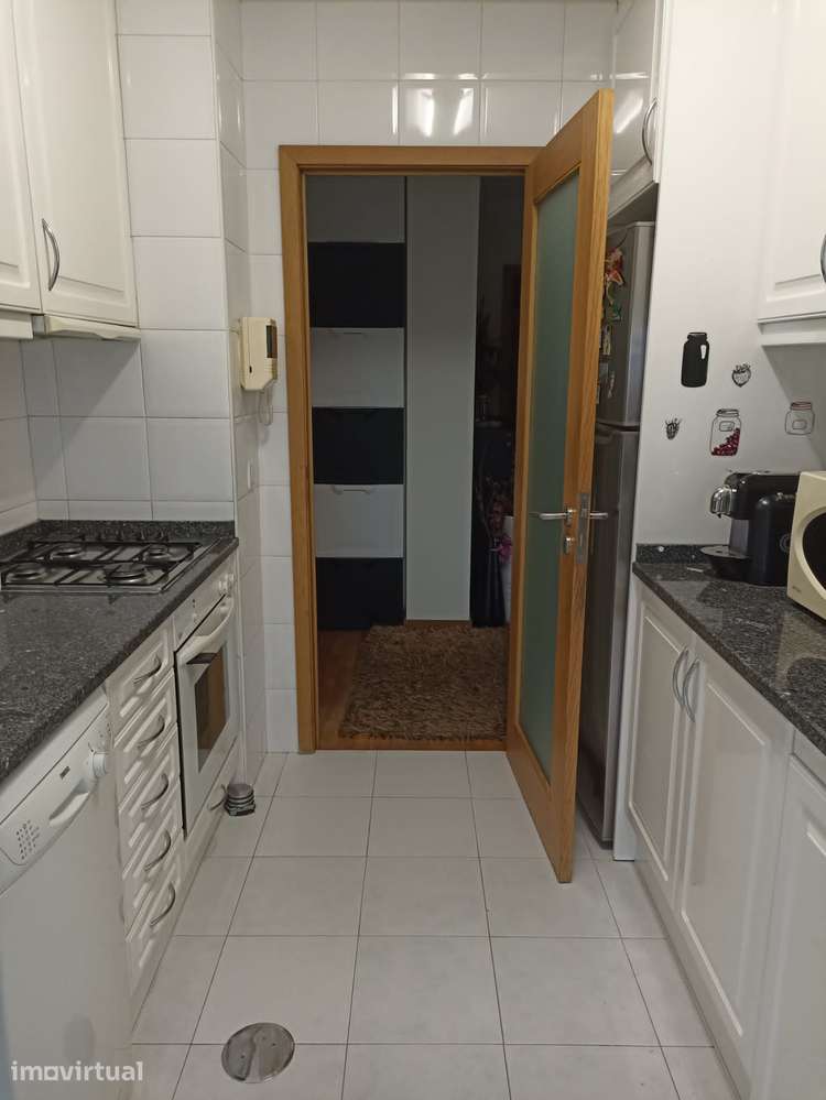 Quarto Individual para Arrendar em Paranhos para menina - Grande imagem: 4/6