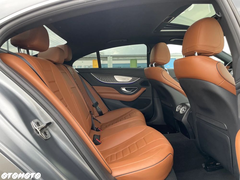 Mercedes-Benz CLS 300 d 4Matic 9G-TRONIC AMG Line - 18