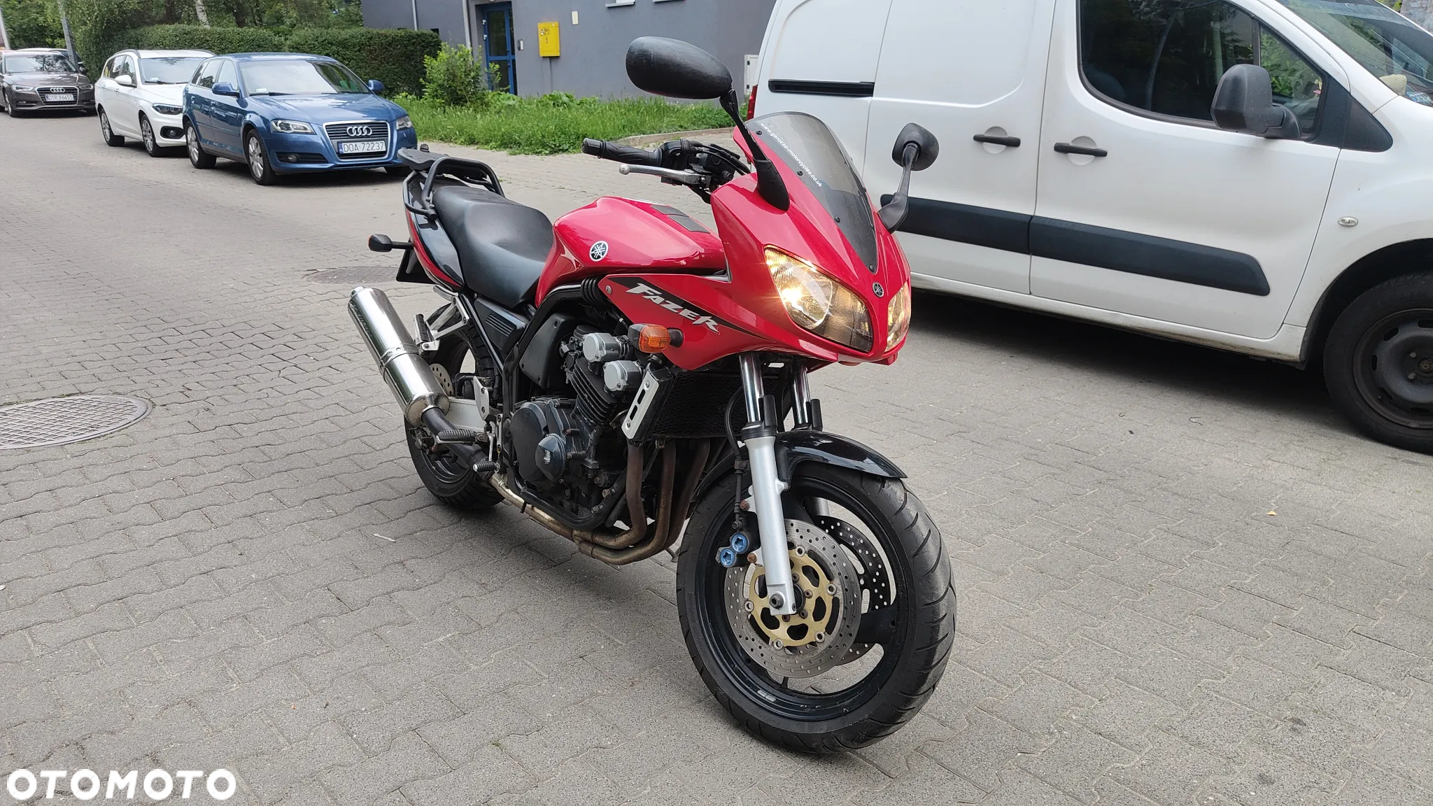 Yamaha FZS - 12
