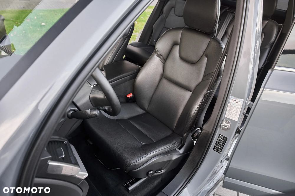 Volvo XC 90 - 24