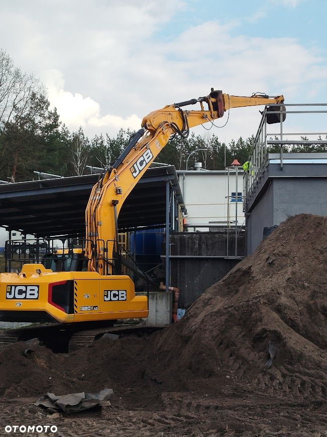 JCB - 2