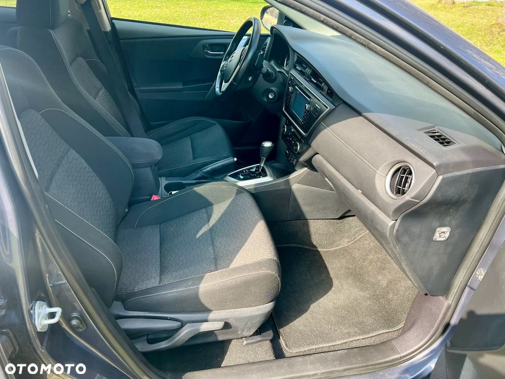 Toyota Auris 1.6 Valvematic Multidrive S Executive - 19