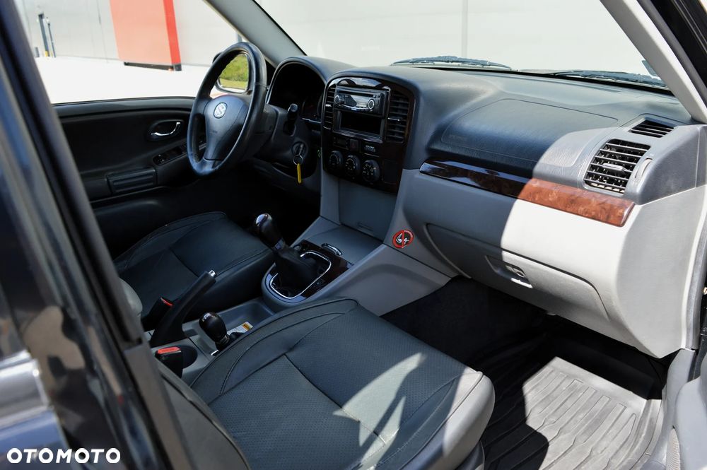 Suzuki Grand Vitara 2.0 - 10