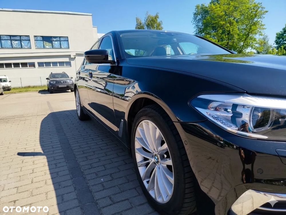 BMW Seria 5 518d Luxury Line - 4