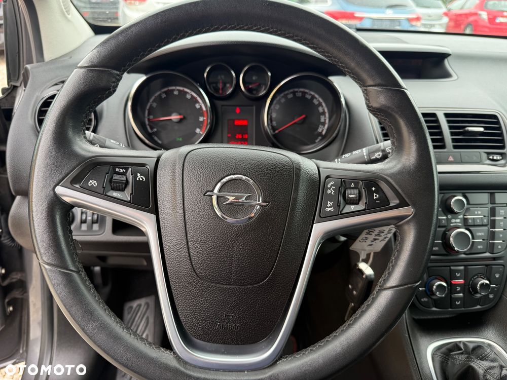 Opel Meriva 1.4 T Essentia S&S - 13