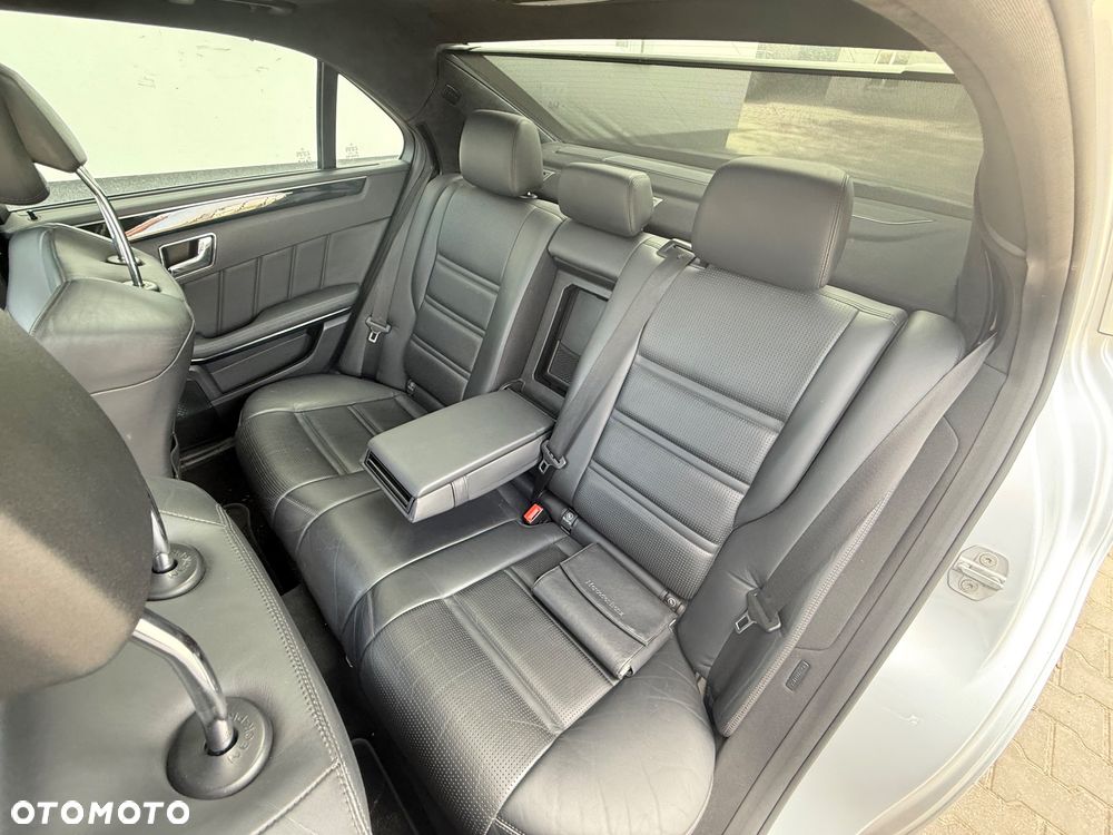 Mercedes-Benz Klasa E 63 AMG AMG Speedshift 7G-MCT - 12