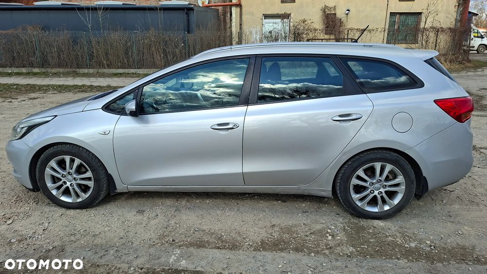 Kia Ceed 1.6 GDI Business Line - 8