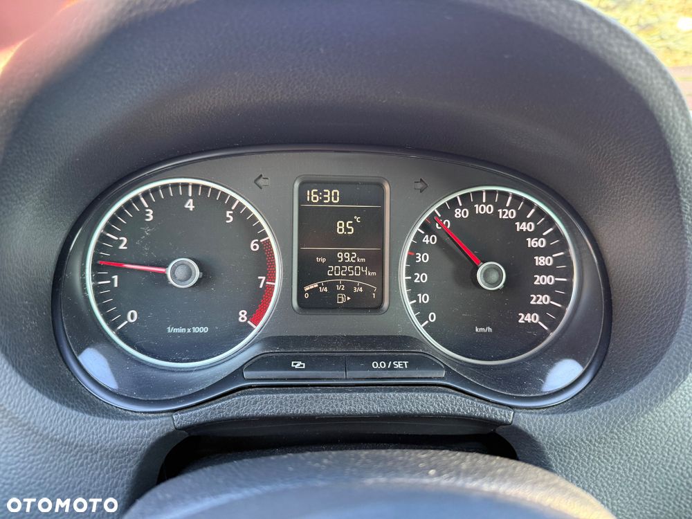 Volkswagen Polo 1.4 16V Highline - 36