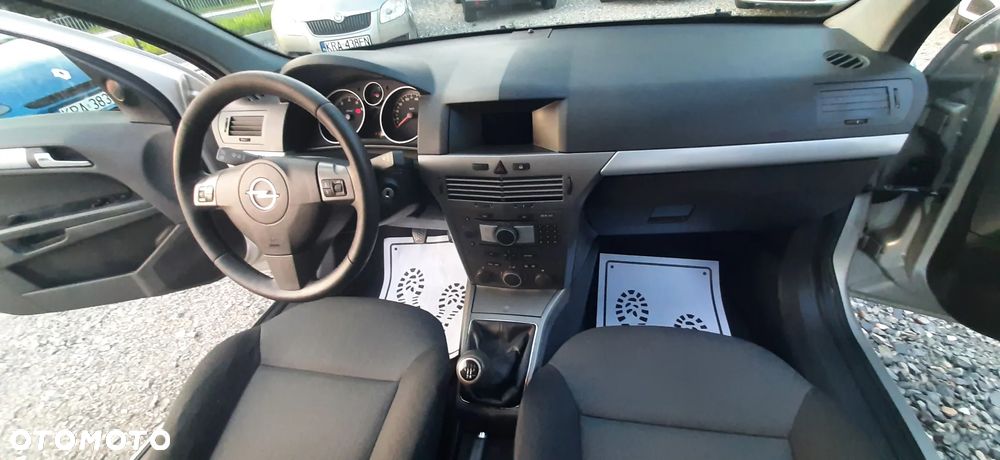 Opel Astra - 32