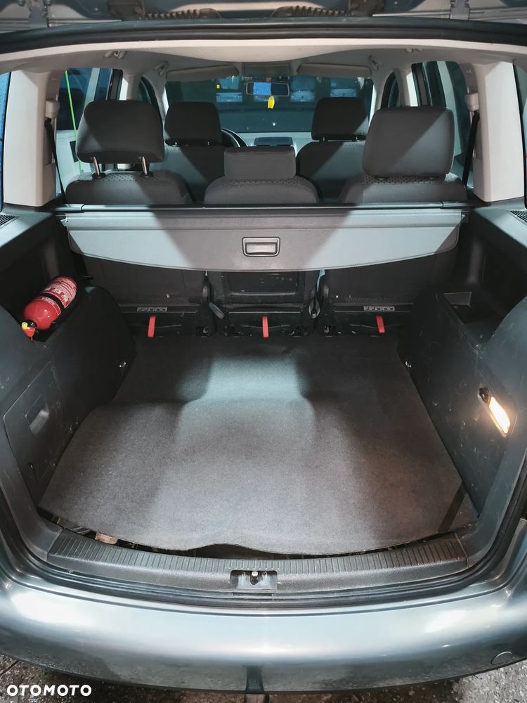 Volkswagen Touran 1.6 FSI Automatik Goal - 10