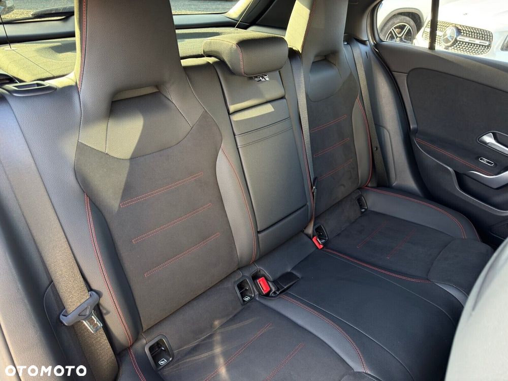 Mercedes-Benz Klasa A 200 AMG Line 7G-DCT - 18