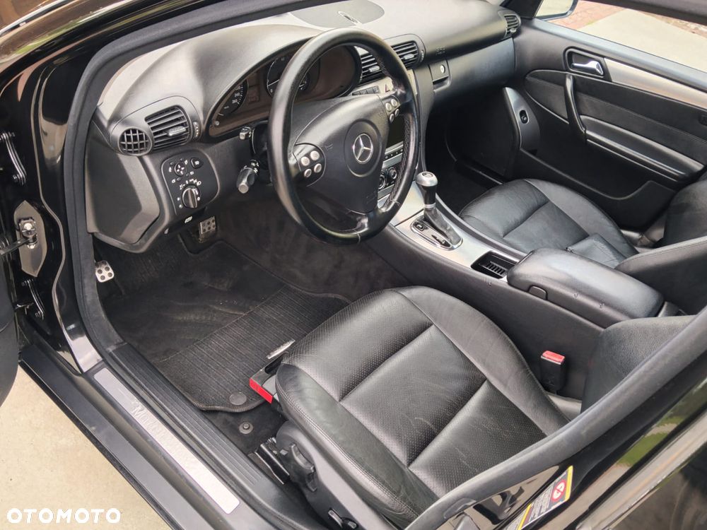 Mercedes-Benz Klasa C 180 Kompressor Automatik Avantgarde Sport Edition - 22