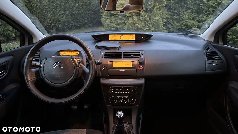 Citroën C4 1.4 16V Style - 38