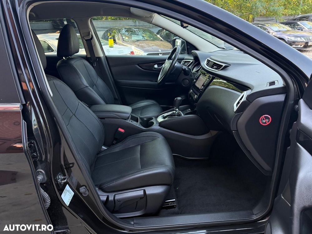 Nissan Qashqai 1.6 DCI Xtronic TEKNA - 24