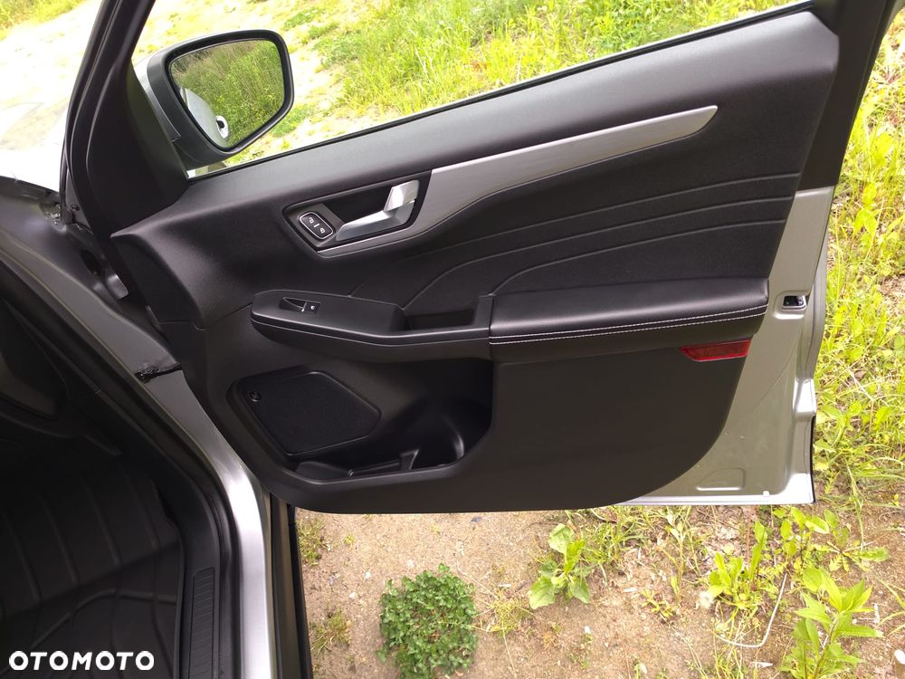 Ford Kuga 2.5 Duratec PHEV TITANIUM - 30