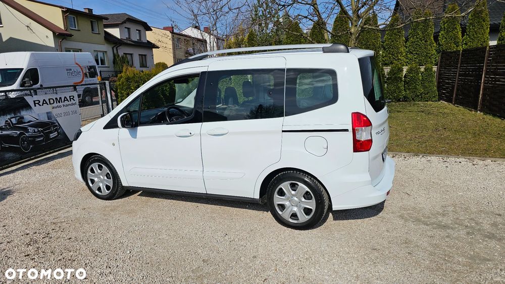 Ford Tourneo Courier 1.5 TDCi S&S Trend - 28
