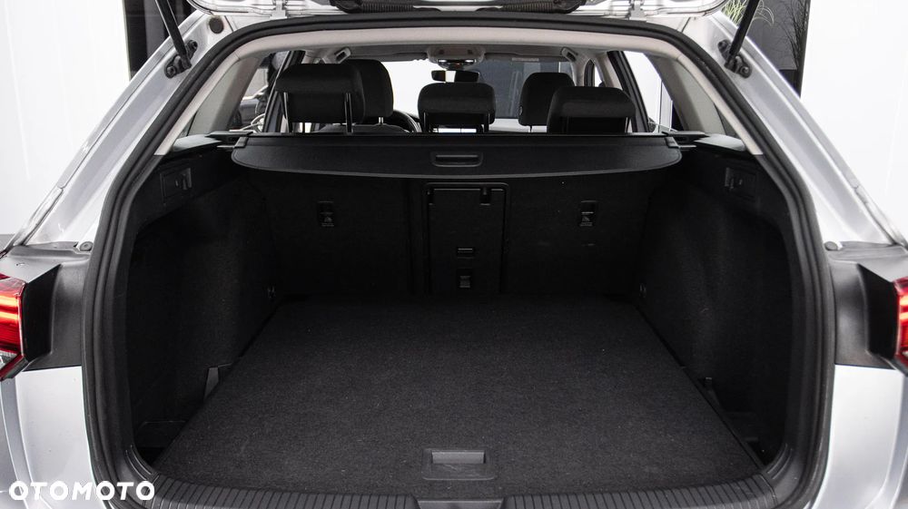 Volkswagen Golf 1.5 eTSI Life DSG - 16