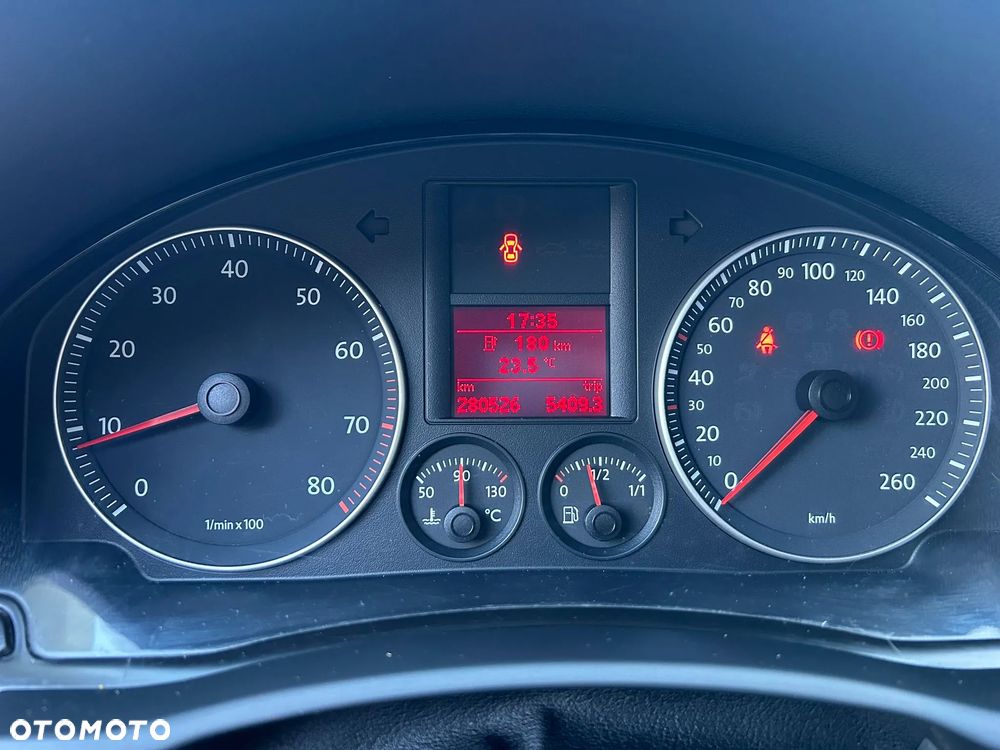 Volkswagen Golf 1.6 FSI Tour - 21