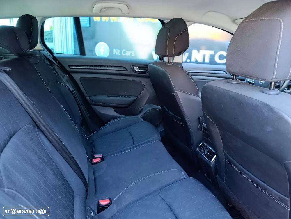Renault Mégane Sport Tourer 1.5 Blue dCi Limited — fotografia 15