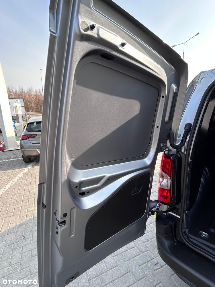 Opel Combo Cargo - 11