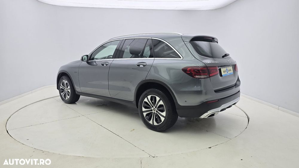 Mercedes-Benz GLC 300 e 4MATIC - 8