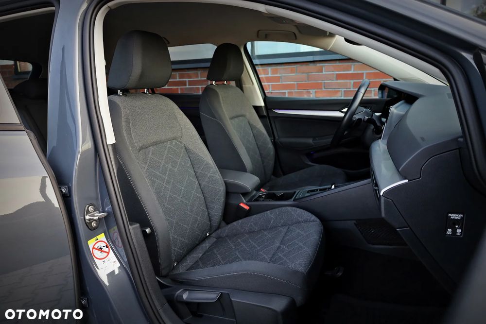 Volkswagen Golf - 24