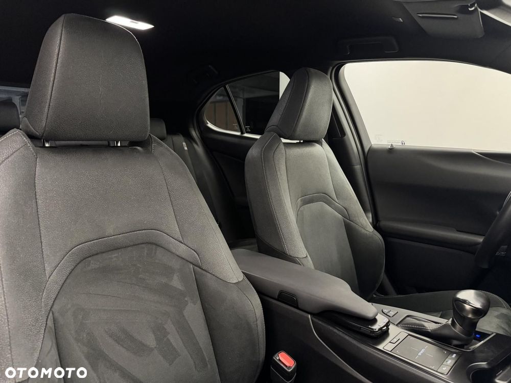 Lexus UX - 20