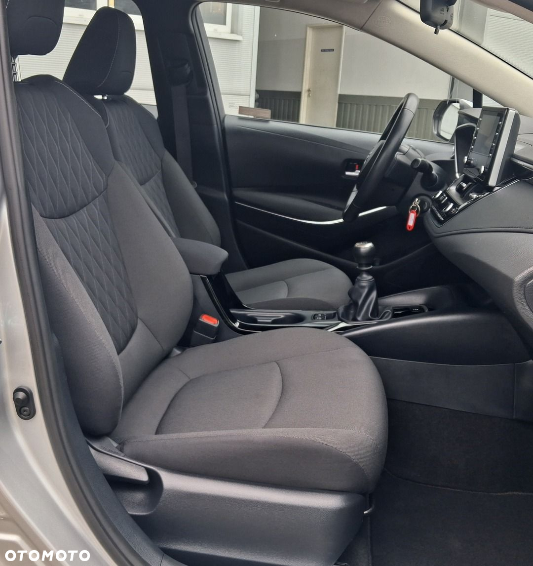Toyota Corolla - 17