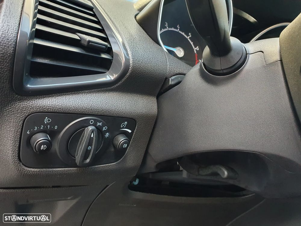 Ford EcoSport 1.0 EcoBoost Titanium - 12