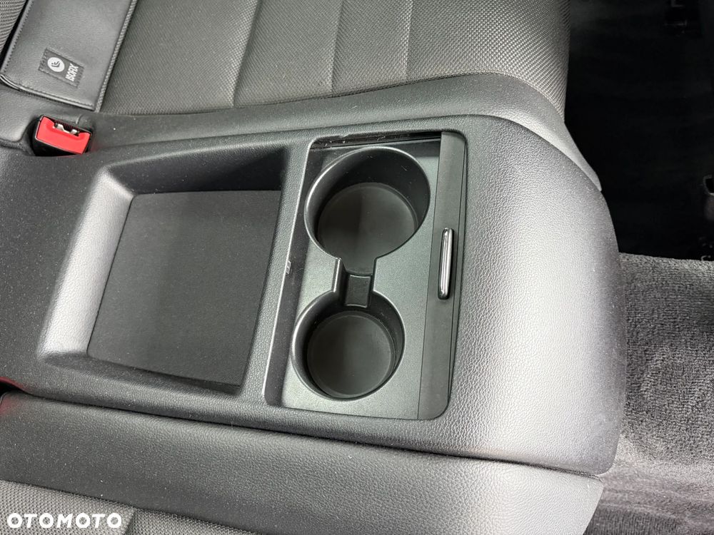 Mercedes-Benz Klasa C 180 BlueEFFICIENCY - 21