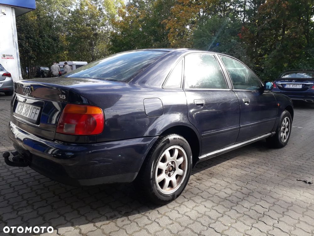 Audi A4 Limousine - 17