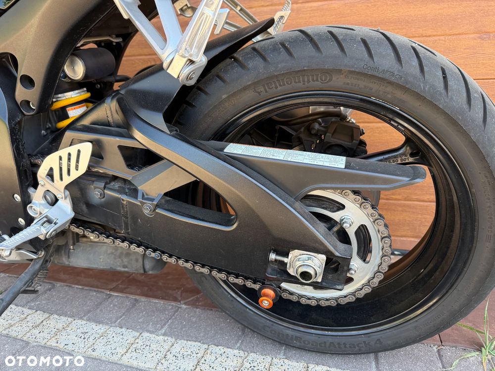Suzuki GSX-R - 12