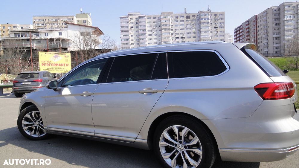 Volkswagen Passat 2.0 TDI (BlueMotion Technology) Highline - 14