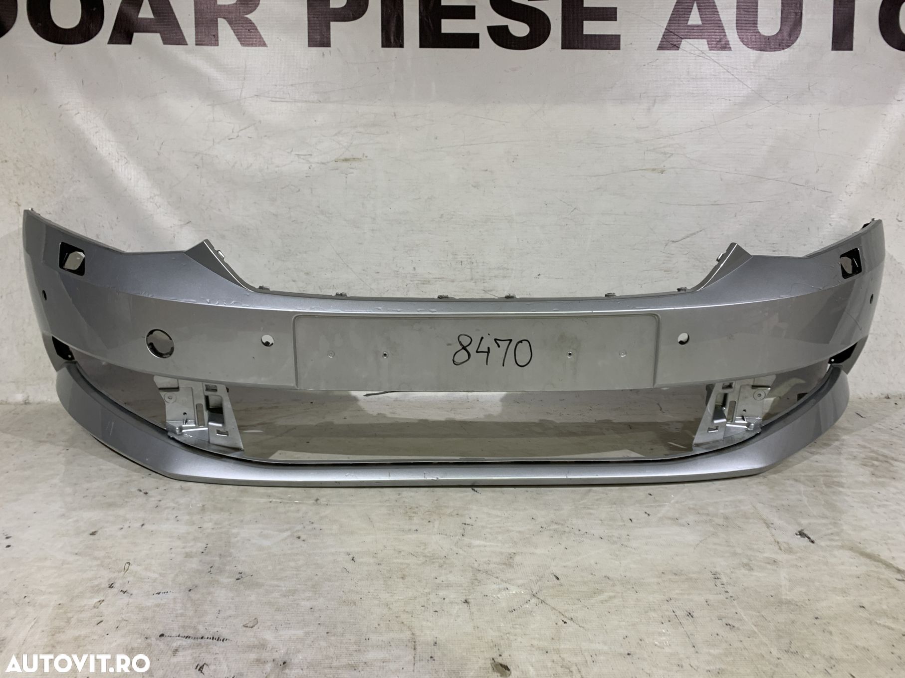 Bara fata Skoda Fabia 3, 2014, 2015, 2016, 2017, 2018, cod origine OE 6V0807221, cu gauri pentru spalatori faruri. - 1