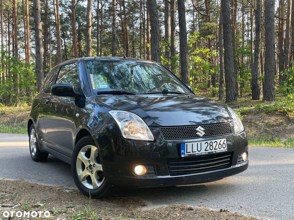 Suzuki Swift - 1