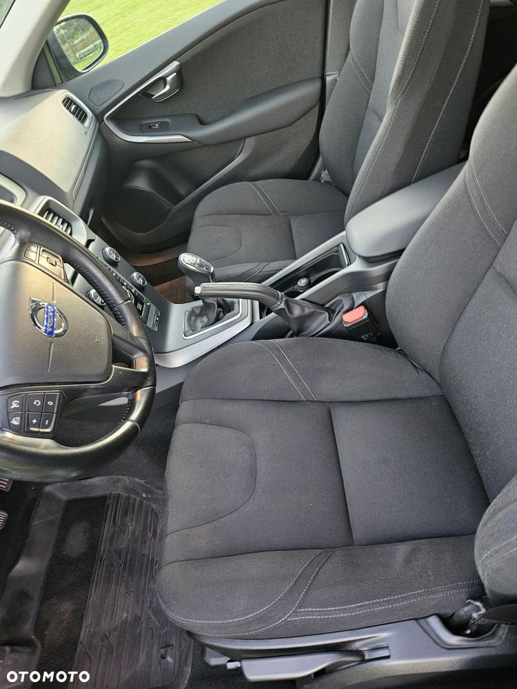 Volvo V40 T2 - 10
