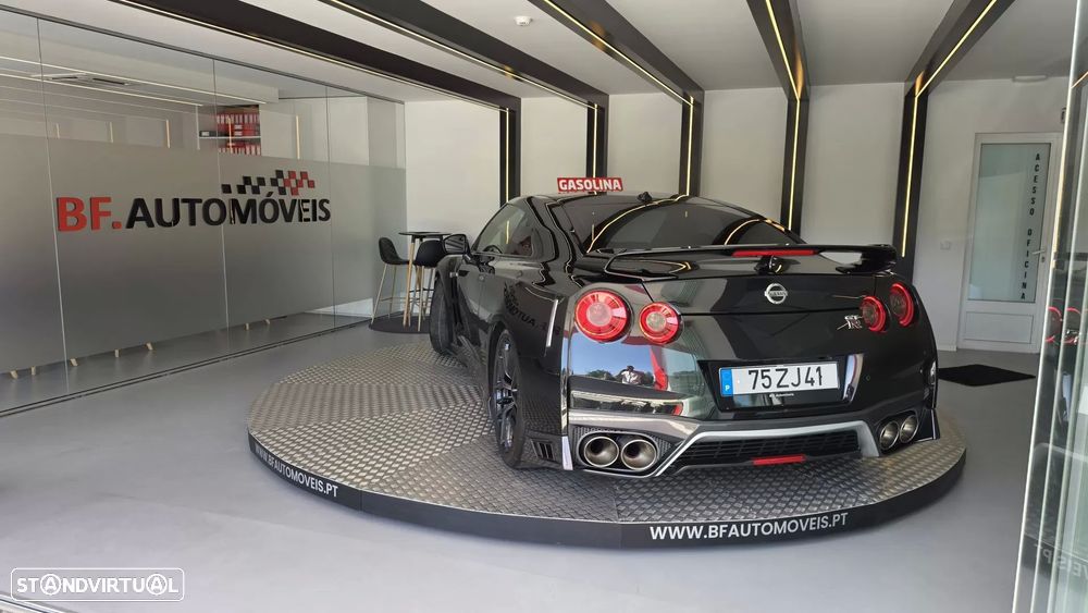 Nissan GT-R Prestige Edition - 4