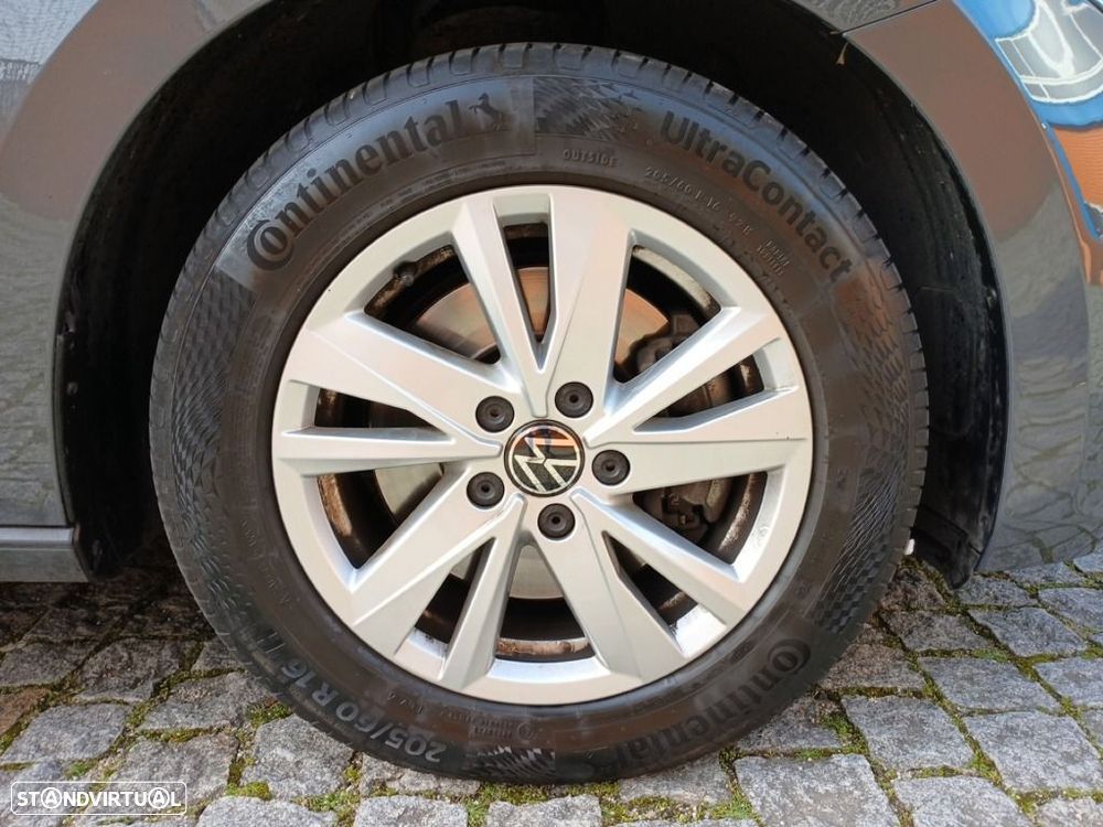 VW Touran 2.0 TDI Confortline - 26