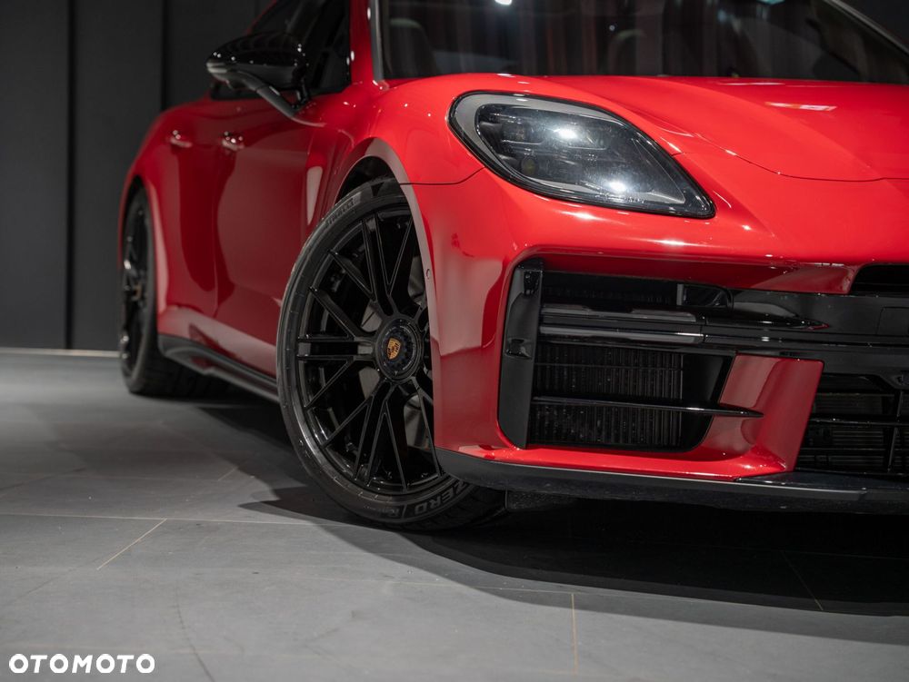 Porsche Panamera GTS - 12
