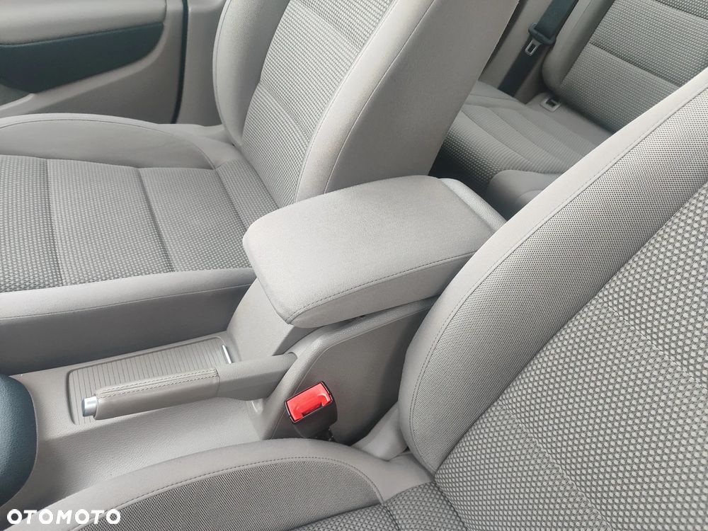 Volkswagen Golf 1.4 Style - 38