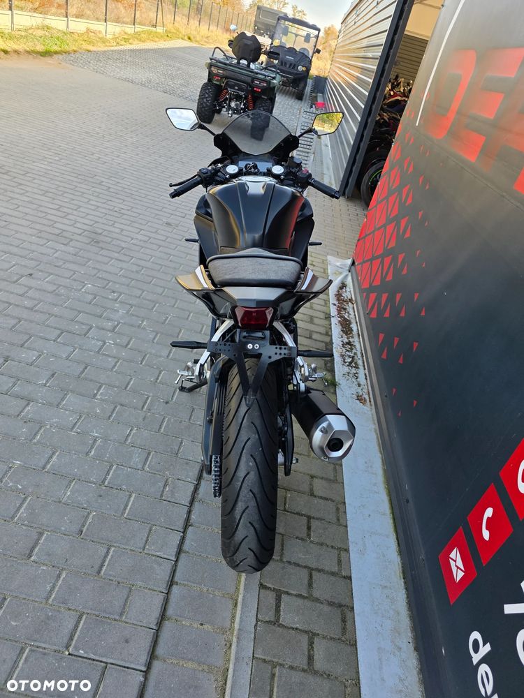 Yamaha YZF - 16