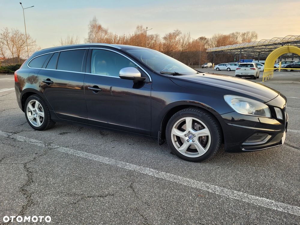 Volvo V60 T6 AWD Geartronic RDesign - 9