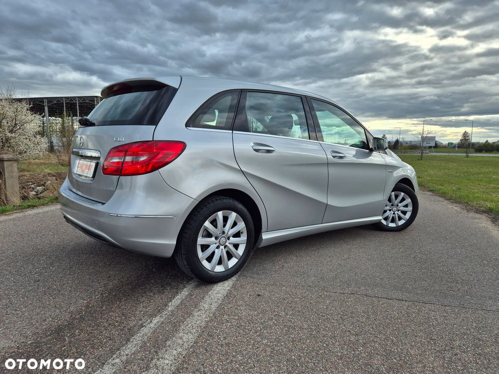 Mercedes-Benz Klasa B 180 CDI (BlueEFFICIENCY) 7G-DCT - 15