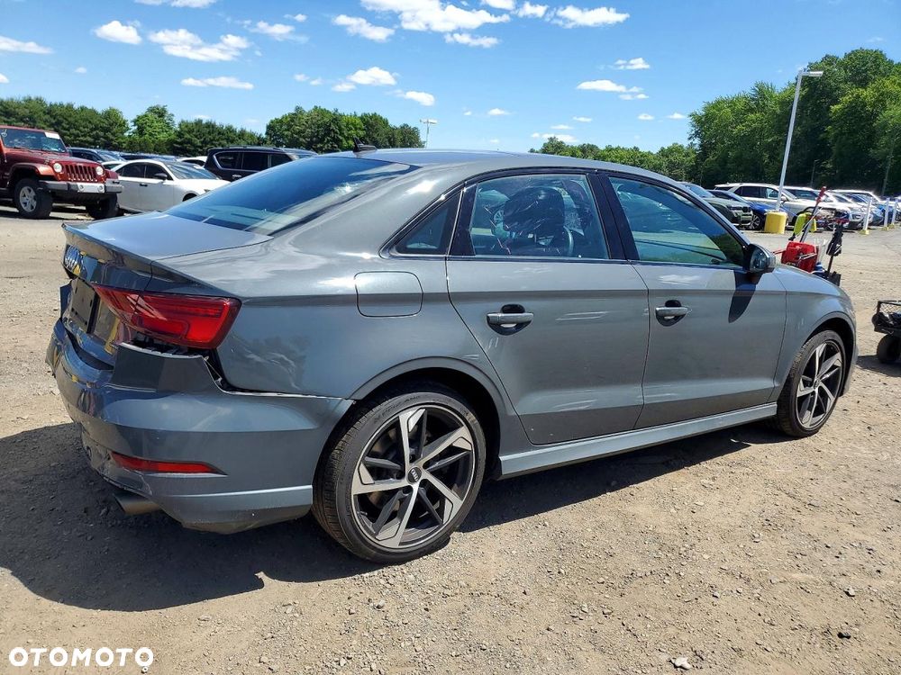 Audi A3 Limousine - 4