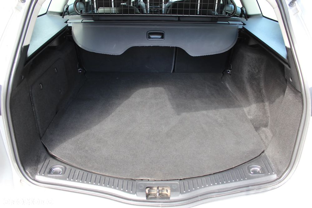 Ford Mondeo 2.0 TDCi Ghia - 14