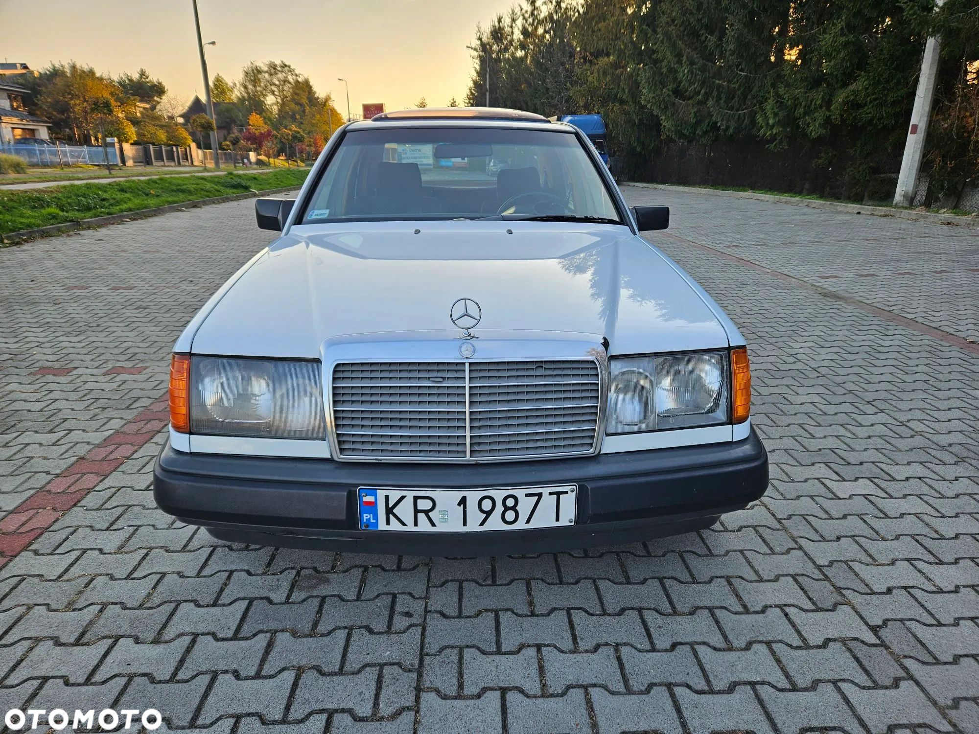 Mercedes-Benz W124 (1984-1993) - 1